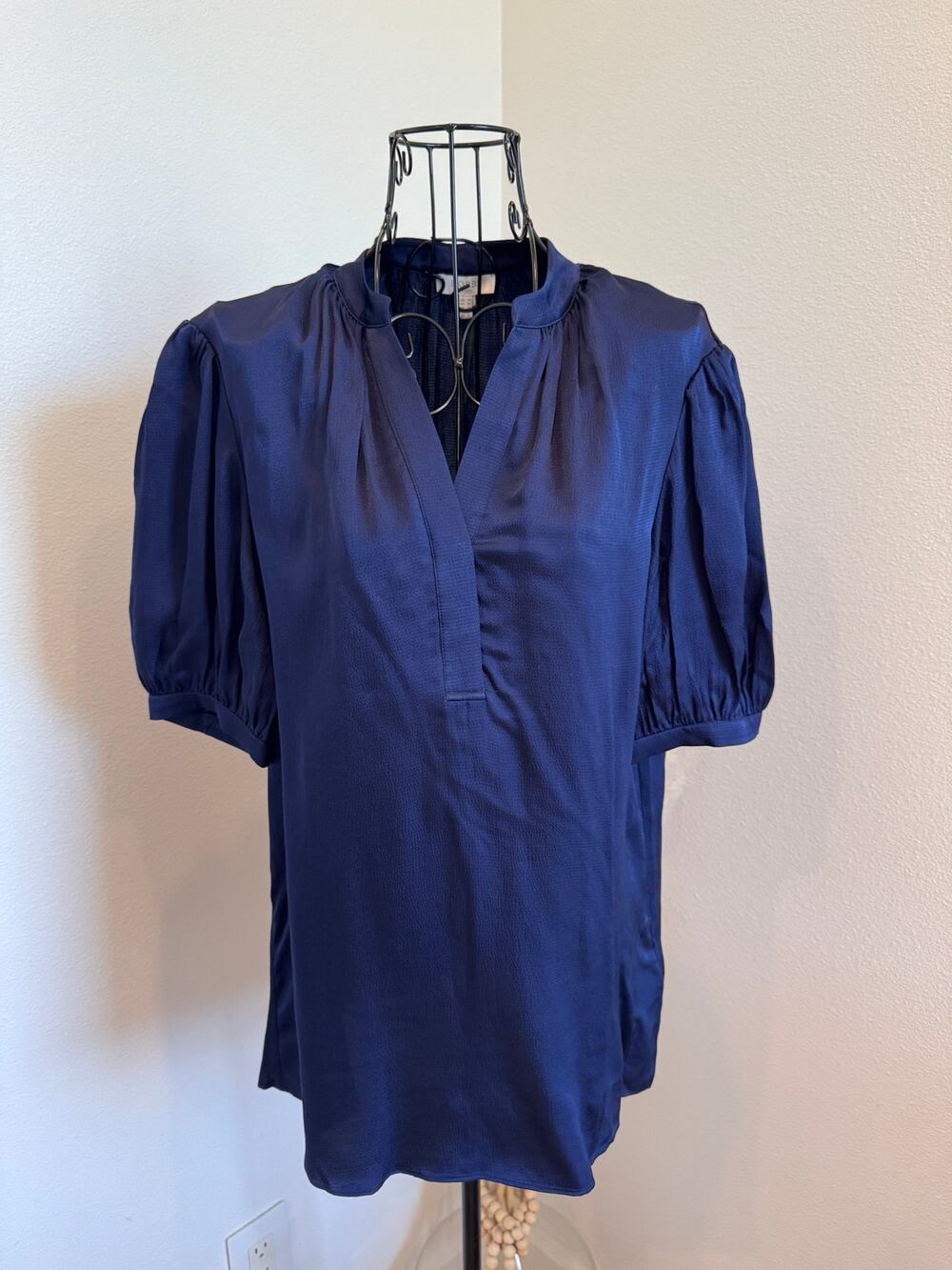 Hobbs London Anastasia Satin Blouse Navy Blue Puff Sleeve V-Neck Top NWT Work